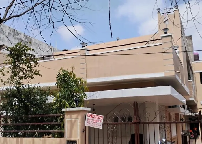 Janki Kunj Varanasi- 3 Room Home